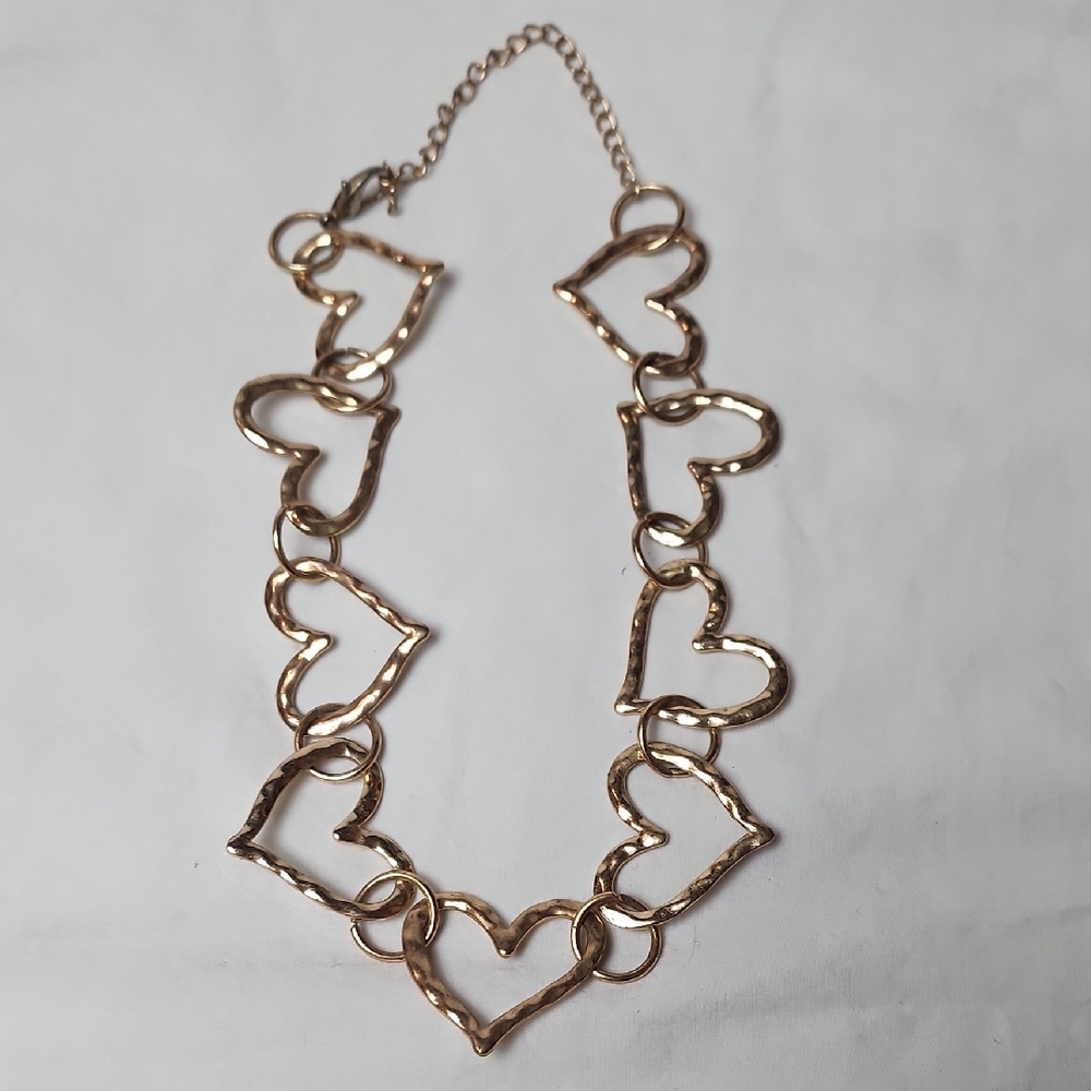 Paparazzi Vintagely Valentine Elegant Gold Heart Necklace